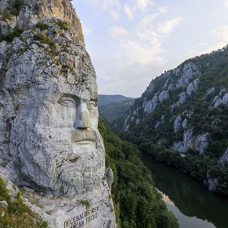 Casa Patryk Hotel Orşova Eksteriør billede