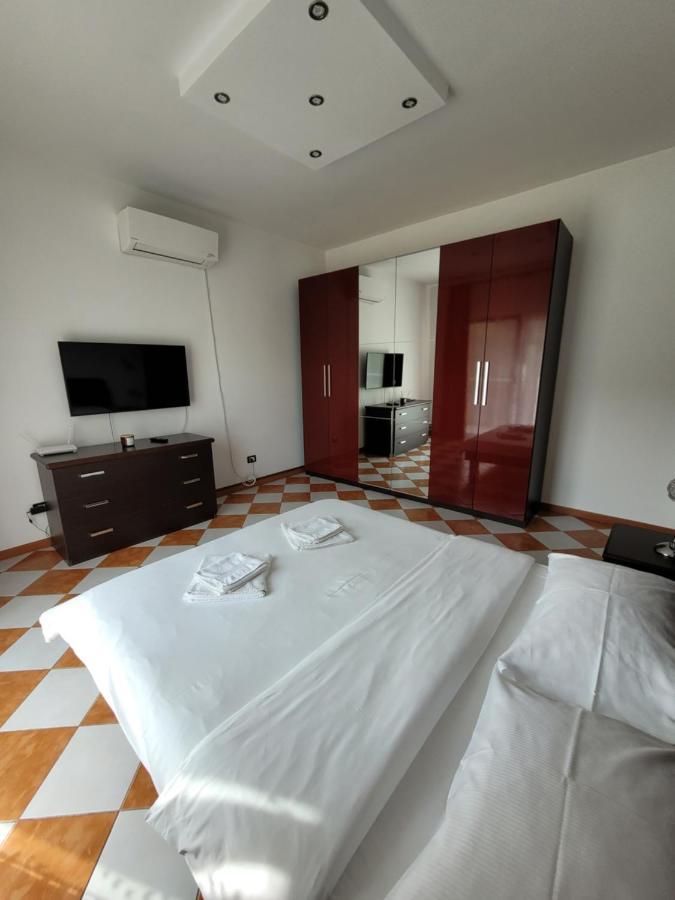 Casa Patryk Hotel Orşova Eksteriør billede