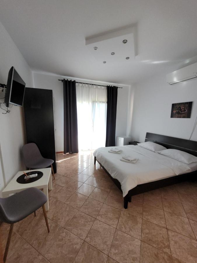 Casa Patryk Hotel Orşova Eksteriør billede